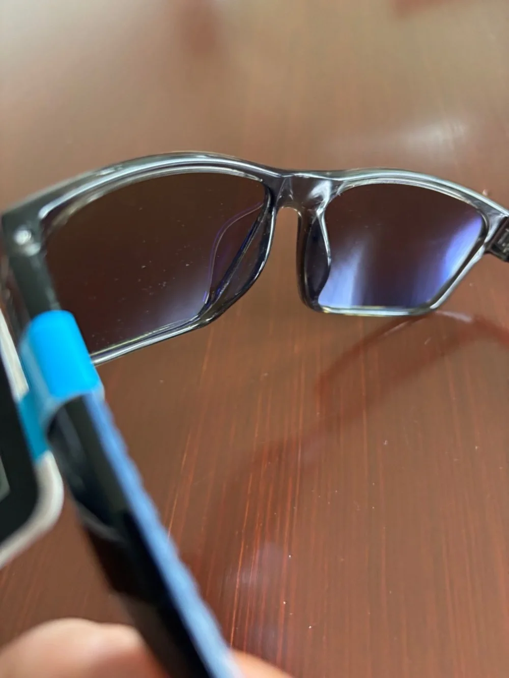 Foster Grant Polarized 100% UVA-UVB,black frame,mirror lens,rubberized temple